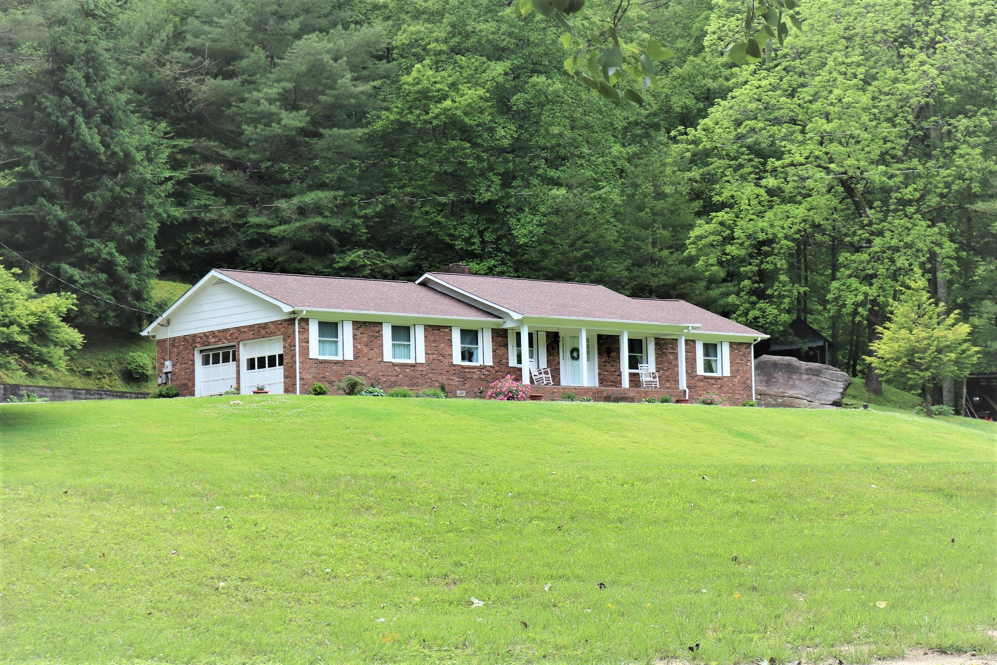 HOME AND 26+ ACRES ON BEAUTIFUL ELK CREEK NOW AVAILABLE