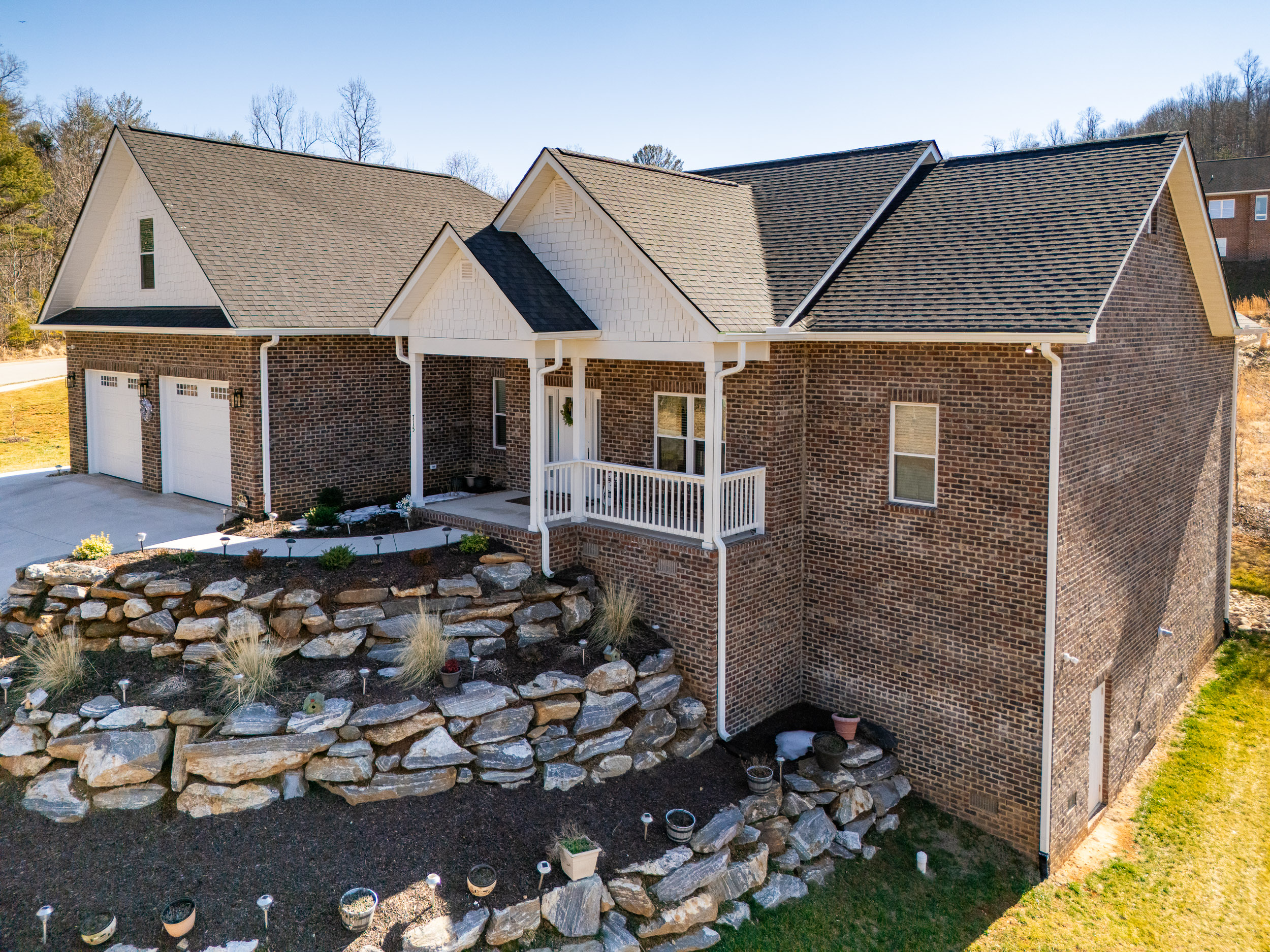 NEW BRICK HOME IN HUNTINGTON WOODS LENOIR, NC FOR SALE